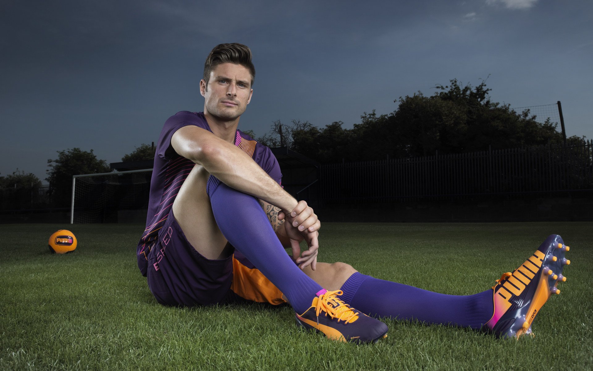 开云官网首页-英超球员视觉追踪训练提升场上决策速度的探索，英超专家分析