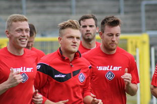 开云体育在线赛事直播-球队是否通过边路连续推进撕裂密集防守线路